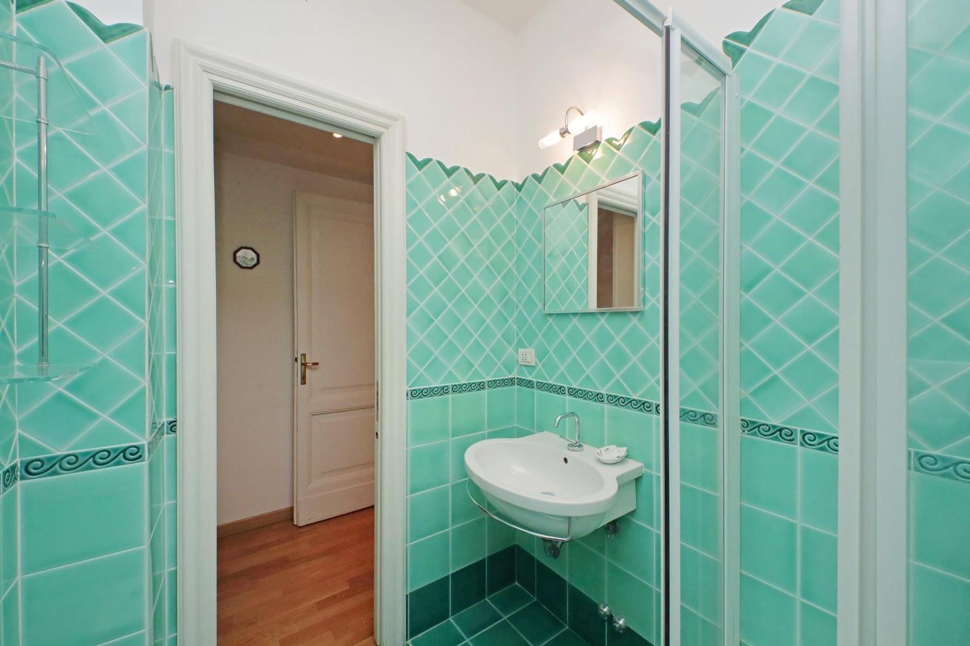 At The Vatican Ottaviano 2 Bedrooms 2 Baths Appartamento Roma